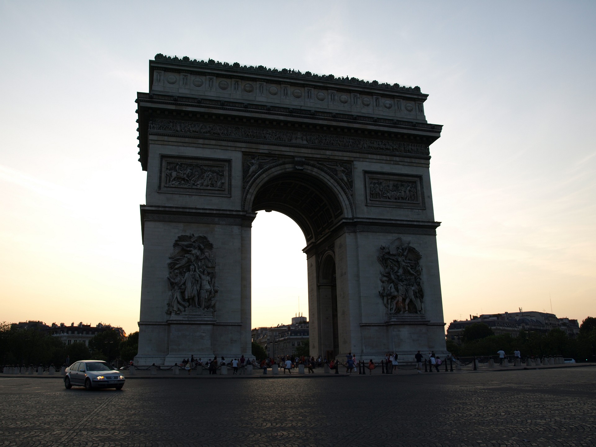 A Moment of Light Traffic Around the Arc